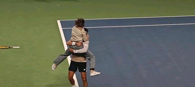 失误, 建立, 新星洛伦佐