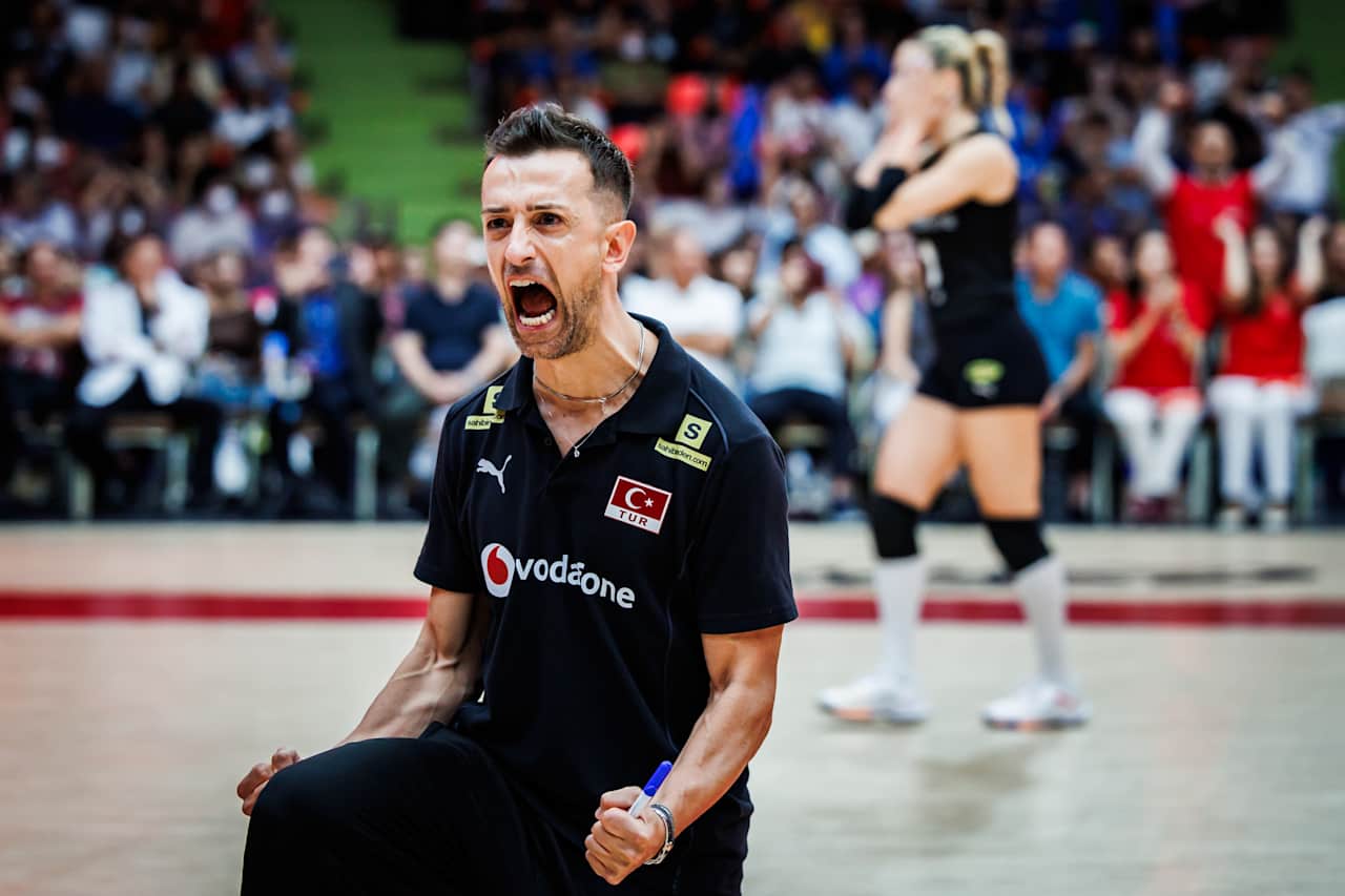 失之交臂, MzYCl, 带领球队更